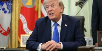 Trump firmó dos nuevos decretos contra la ciudadanía por nacimiento Trump firmó dos nuevos decretos contra la ciudadanía por nacimiento