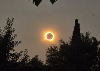 Un eclipse solar regaló a millones de europeos una noche fugaz