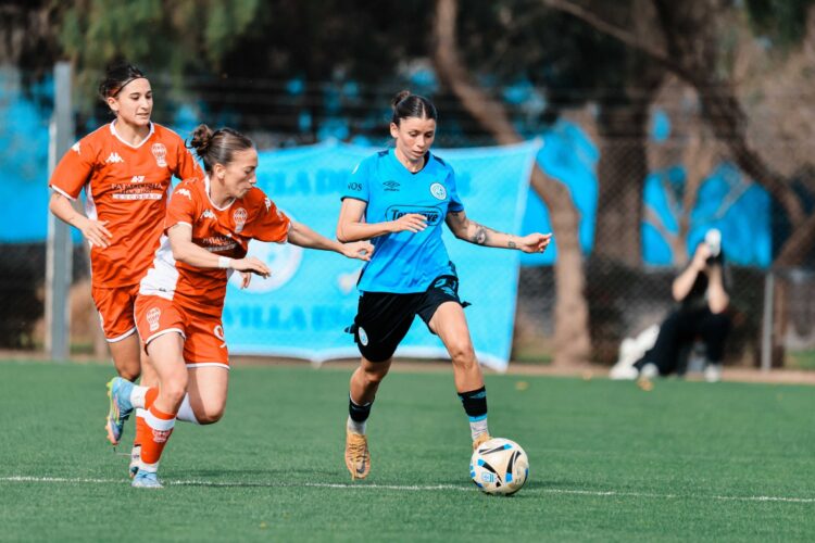 Belgrano se hizo fuerte de local y ganó su primer partido del certamen.
