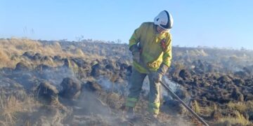 Extinguen el foco en Traslasierra y continúa la vigilancia en Cortaderas Extinguen el foco en Traslasierra y continúa la vigilancia en Cortaderas