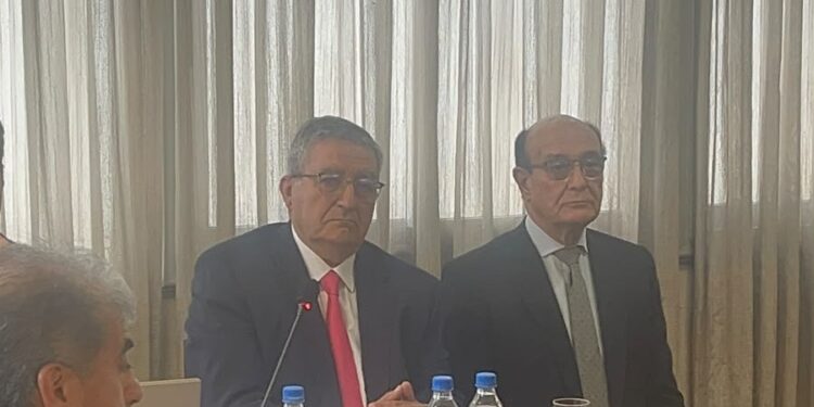 Tras casi cuatro años del choque fatal en las Altas Cumbres, comenzó en Villa Dolores el juicio contra el exlegislador Oscar González, acusado por la muerte de Alejandra Bengoa y las lesiones sufridas por dos adolescentes.