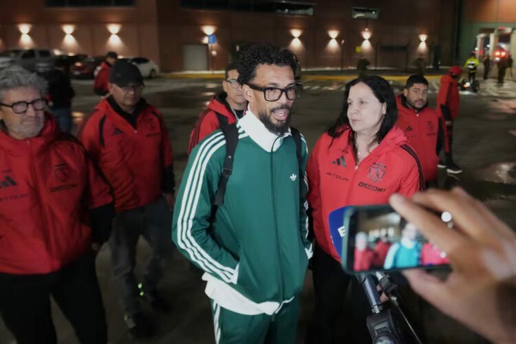 ras destacarse en el Mundial 2026 con la selección de Cabo Verde, el arquero Vozinha llegó a Chile para sumarse a Colo-Colo, donde fue recibido por una multitud de hinchas.