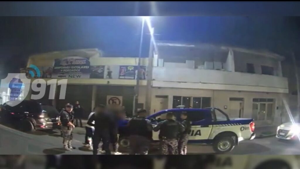 Recuperan una motocicleta robada y detienen a cuatro personas Recuperan una motocicleta robada y detienen a cuatro personas