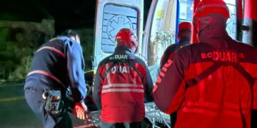 Se fracturó el tobillo mientras hacía senderismo y fue rescatada por el DUAR Se fracturó el tobillo mientras hacía senderismo y fue rescatada por el DUAR