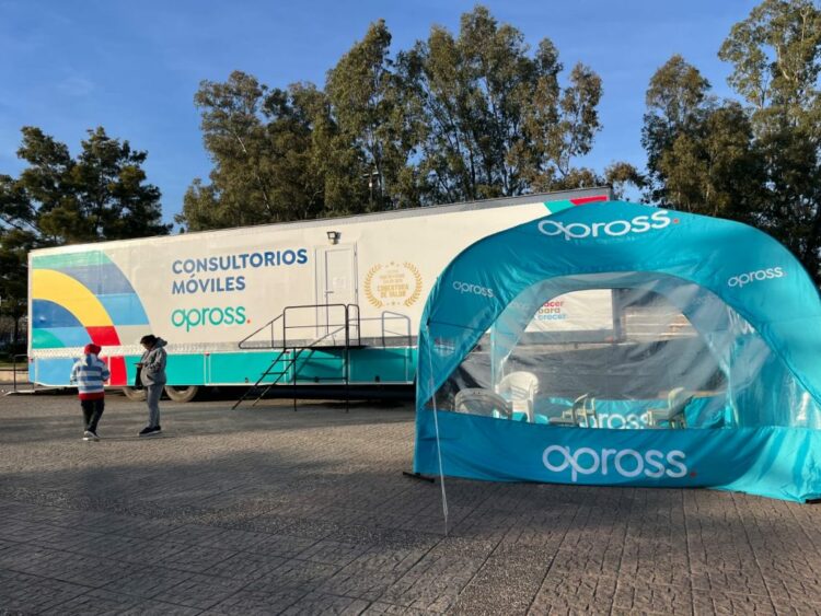 El Camión Multiconsultorio de Apross ya superó las 15.000 en el interior El Camión Multiconsultorio de APROSS + Cerca cumplió un año y ya superó las 15.000 atenciones en distintas localidades de Córdoba.