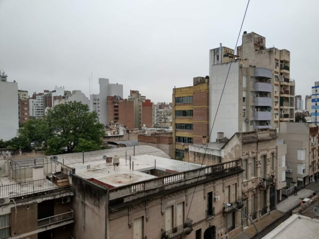 Martes frío y con cielo parcialmente nublado en Córdoba