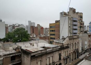 Martes frío y con cielo parcialmente nublado en Córdoba