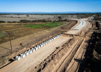 Avanza la pavimentación de la Ruta S-433 entre Colonia Caroya y Tinoco