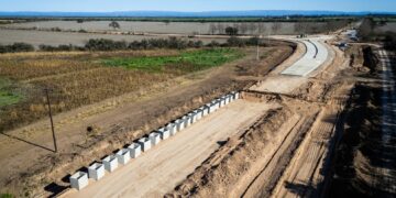 Avanza la pavimentación de la Ruta S-433 entre Colonia Caroya y Tinoco Avanza la pavimentación de la Ruta S-433 entre Colonia Caroya y Tinoco