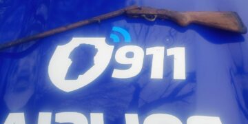 Incendio en una vivienda dejó cuatro personas heridas y permitió secuestrar una escopeta