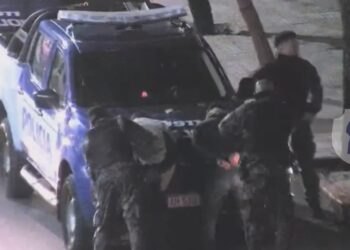 Intentaron forzar el ingreso de un comercio y quedaron detenidos