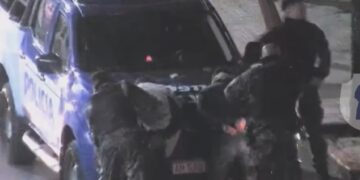 Intentaron forzar el ingreso de un lugar y quedaron detenidos