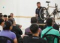 Curso de reparación de bicicletas en la Universidad Libre del Ambiente.
