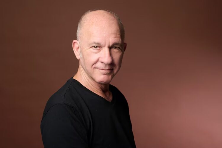 Darío Grandinetti protagoniza El escritor de todas las cosas, el unipersonal que se presenta esta noche en el Teatro Real. Fotografía: Alejandra López.
