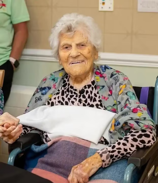 Ethel Caterham celebró sus 117 años como la persona más longeva del mundo Nacida en 1909 en Hampshire, Ethel Caterham continúa marcando un hito mundial de longevidad desde una residencia en Surrey.