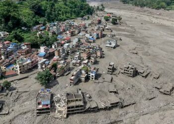Un meteorólogo analizó el fenómeno que dejó cientos de muertos en Nepal