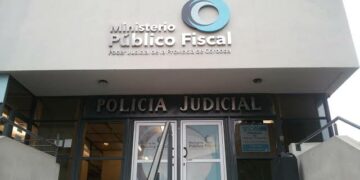 Encontraron a un hombre muerto junto a una motocicleta