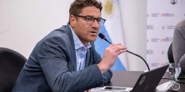 Limia, tras la renuncia de “Cañito” Flores: “No se protege absolutamente a nadie” Limia, tras la renuncia de “Cañito” Flores: “No se protege absolutamente a nadie”