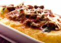 La polenta es una de las preparaciones más rápidas y simples para resolver el menú de invierno. Foto: Alicante.