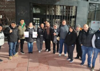 Representantes de UTS y otros gremios presentaron la solicitud formal para exigir la continuidad del boleto gratuito en el transporte urbano para el personal de salud. (Foto: X / @UTSCordoba)