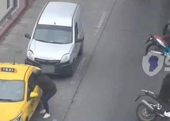 Detuvieron a tres personas acusadas de asaltar a un auto de alquiler