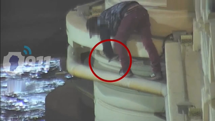 Detuvieron a un hombre que robaba reflectores del puente Centenario Detuvieron a un hombre que robaba reflectores del puente Centenario