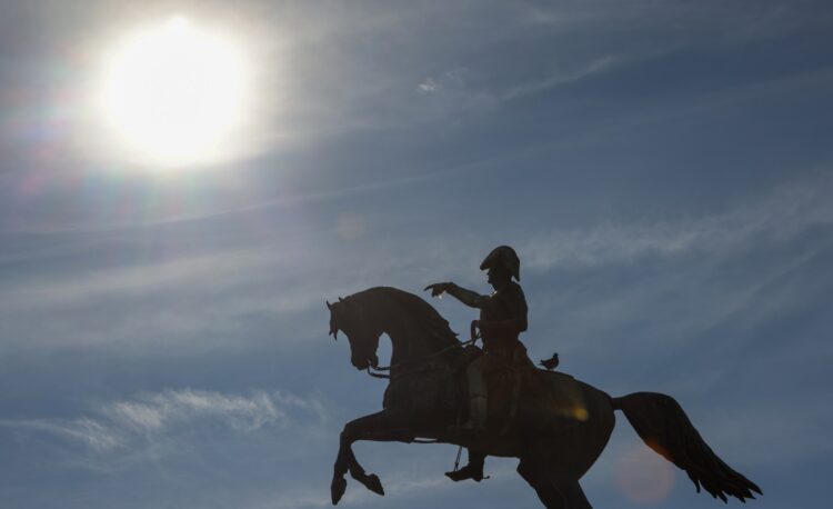 San Martín: La otra cara del Libertador "La otra cara del Libertador"
Bajada: A 176 años de su muerte, el San Martín que las estatuas no muestran.