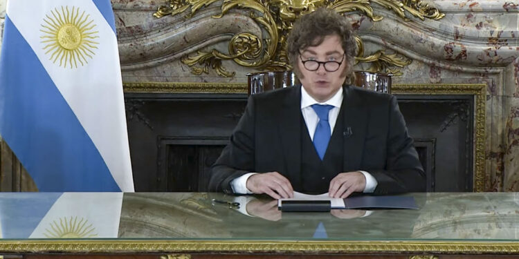 El Presidente habló en cadena nacional.