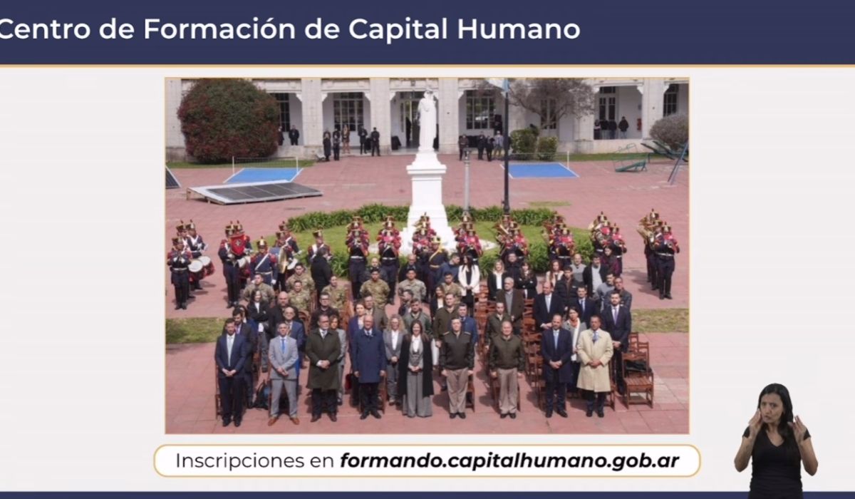 Ravier defendió el rumbo económico, anunció avances en privatizaciones y habló de Malvinas Ravier defendió el rumbo económico, anunció avances en privatizaciones y habló de Malvinas