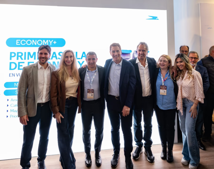 Aerolíneas Argentinas presentó sus propuestas para el verano en la FIT.