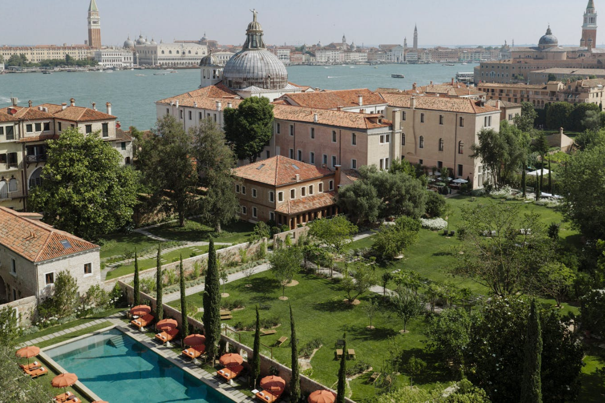 Airelles Palladio Venice, un alojamiento ubicado en Giudecca que recupera parte de la historia y el imaginario ligados a la isla.
