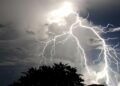 El frente frío llegará a Córdoba durante la noche del jueves y podría generar tormentas fuertes durante la madrugada del viernes.