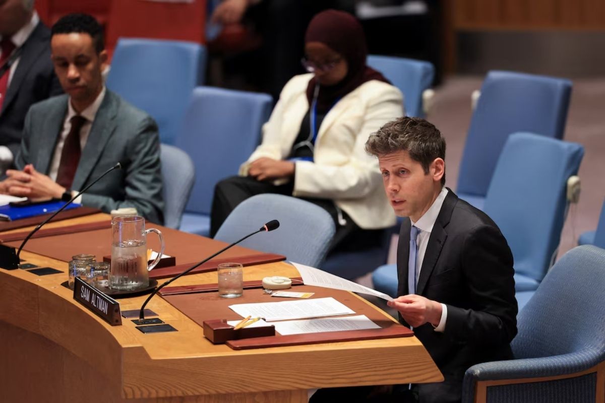 Sam Altman sostuvo que el crecimiento de la industria no puede justificar por sí mismo la aceptación de riesgos tecnológicos elevados (REUTERSBrendan McDermid).