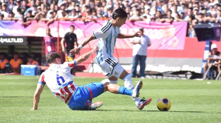 Argentina Sub-19 ganó la medalla de plata en fútbol tras perder ante Paraguay Argentina Sub-19 ganó la medalla de plata en fútbol tras perder ante Paraguay
