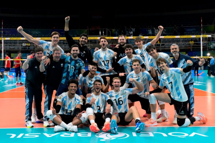 Argentina sin fisuras: barrió a Chile y acaricia el Mundial El equipo dirigido por Horacio Dileo tendrá jornada de descanso este viernes y el fin de semana cerrará su participación frente a Bolivia y el local Brasil.