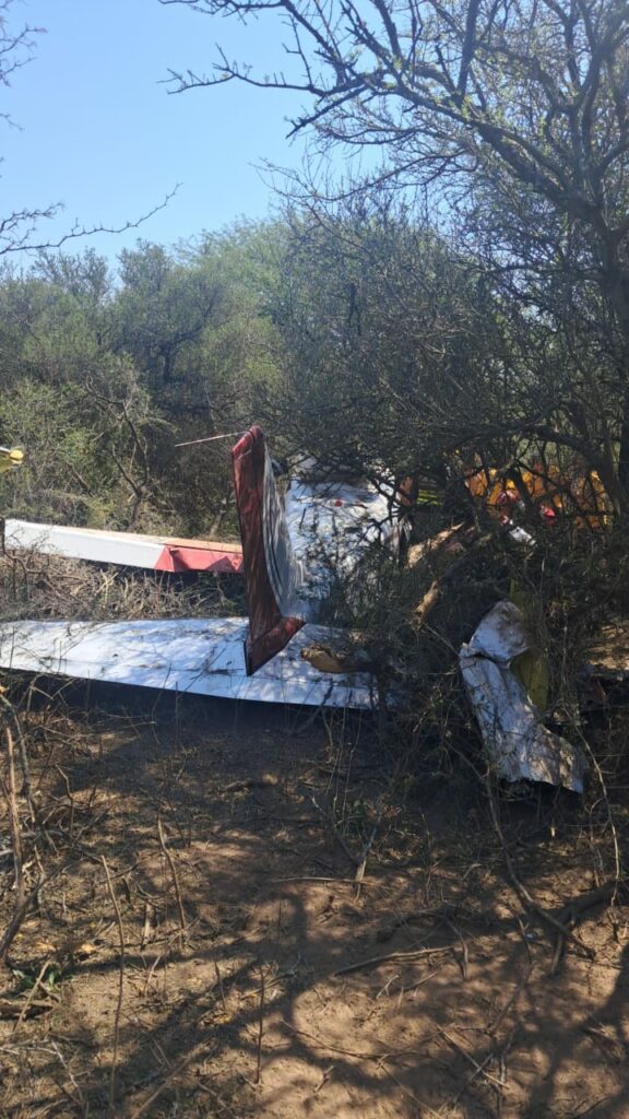 Cinco heridos al caer una avioneta en Coronel Olmedo Cinco heridos al caer una avioneta en Coronel Olmedo