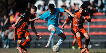 Belgrano le ganó 3-1 a Colón y escaló en el Grupo B