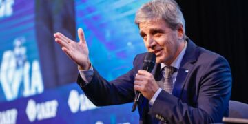 Caputo busca nuevos préstamos con bancos internacionales Caputo busca nuevos préstamos con bancos internacionales