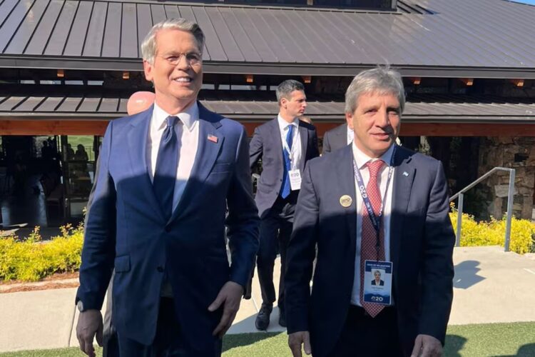 Caputo y Bessent mantuvieron una reunión bilateral durante el G20.