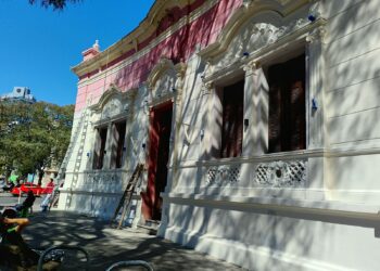 La Casa Radical abandona el color rosa después de casi cuatro décadas