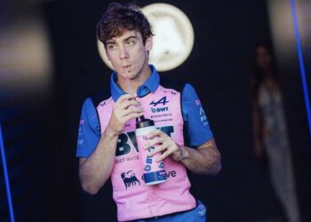 Colapinto mira a Azerbaiyán: “Esperamos otro fin de semana competitivo” Colapinto mira a Azerbaiyán: “Esperamos otro fin de semana competitivo”