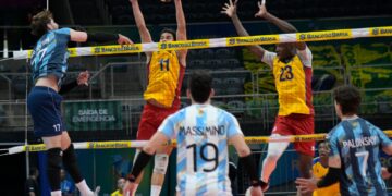 Con Kukartsev como figura, Argentina superó una dura prueba ante Colombia