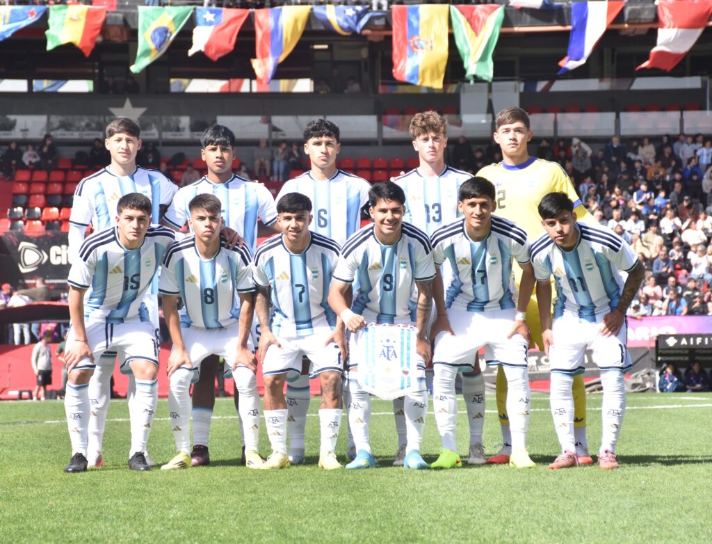 Con gol de una joya de Belgrano, Argentina logró una agónica clasificación a semifinales