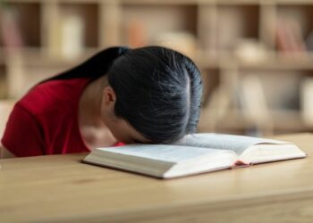 De los libros ilustrados a las novelas largas, el salto que aleja de la lectura