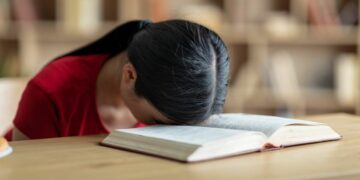 De los libros ilustrados a las novelas largas, el salto que aleja de la lectura