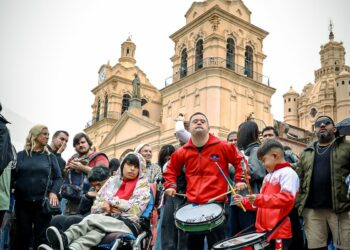 Discapacidad: movilizan en Córdoba por la prórroga de la ley de emergencia Discapacidad movilizan en Córdoba por la prórroga de la ley de emergencia