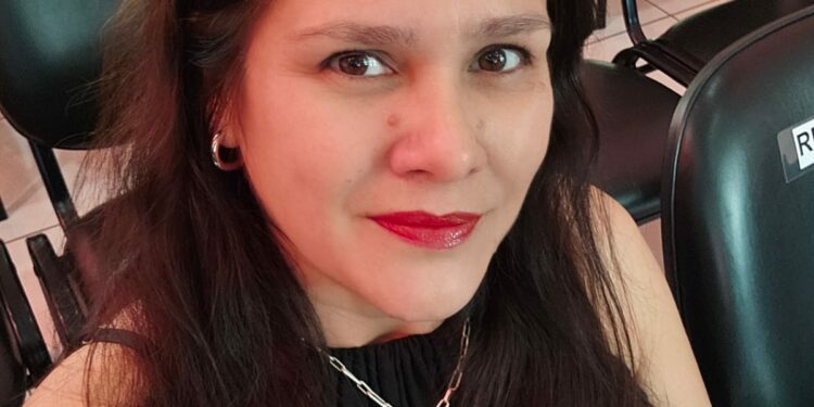 “El Estado Nacional tiene la responsabilidad de garantizar el derecho a la educación de calidad” La Dra. Yanina D. Maturo es titular de la cátedra de Política Educacional y Legislación Escolar de la UNC.