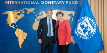 El FMI terminó la revisión y analiza un desembolso de US$ 900 millones El FMI terminó la revisión y analiza un desembolso de US$ 900 millones
