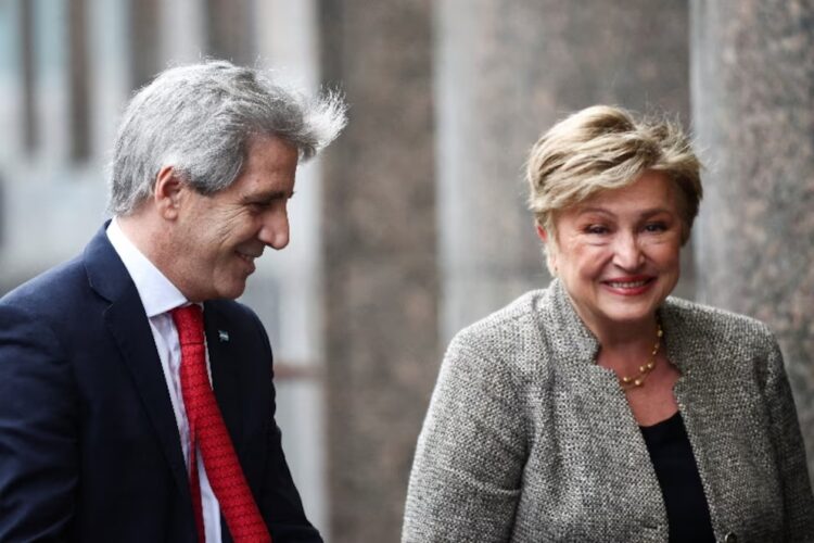 El FMI llega al país para revisar las metas fiscales y de reservas FMI