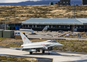 El Reino Unido reemplazará cuatro cazas desplegados en las Islas Malvinas